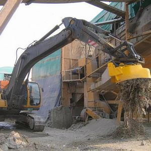 Electromagnetic suction cup